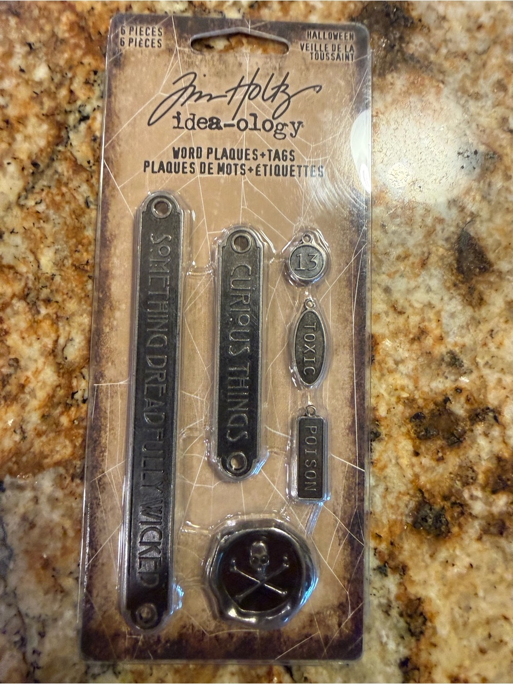 Tim Holtz Idea-ology Skull & Bones Accent Set - Brown, Tan - Picture 3 of 4
